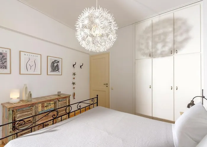 The New York Hersonissos (Crete)